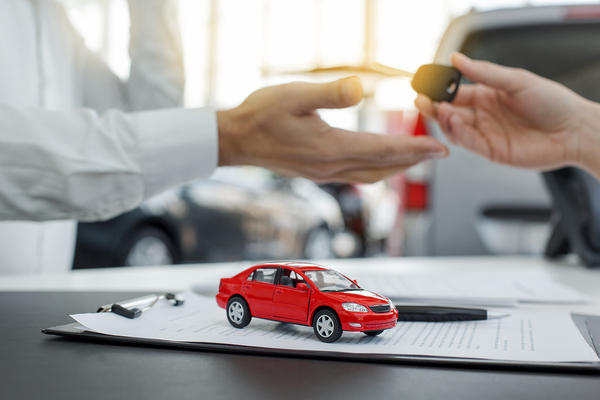 How to Choose the Right Pre-owned Car Dealer - Spinny Blog