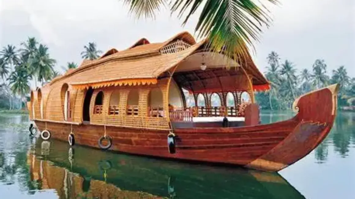 Kumarakom Houseboat