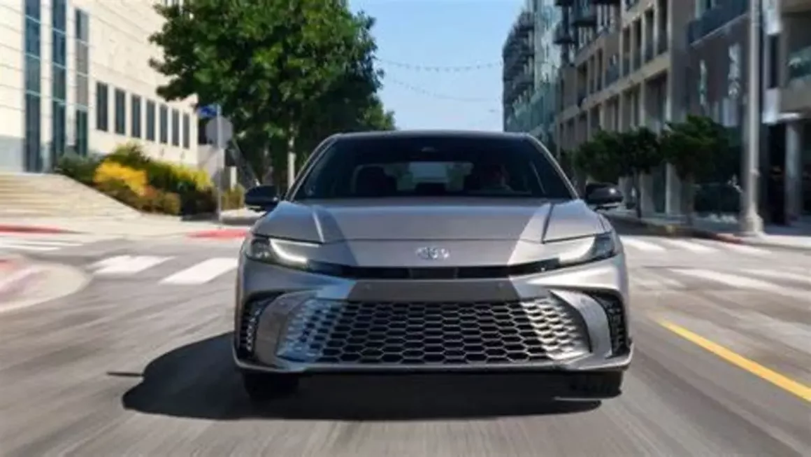 Toyota Camry 2025